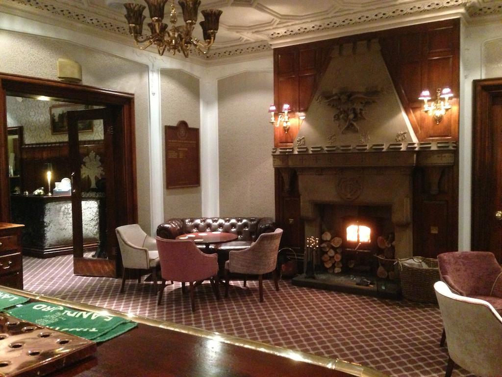 Oakwood Hall Hotel Bingley Bagian luar foto