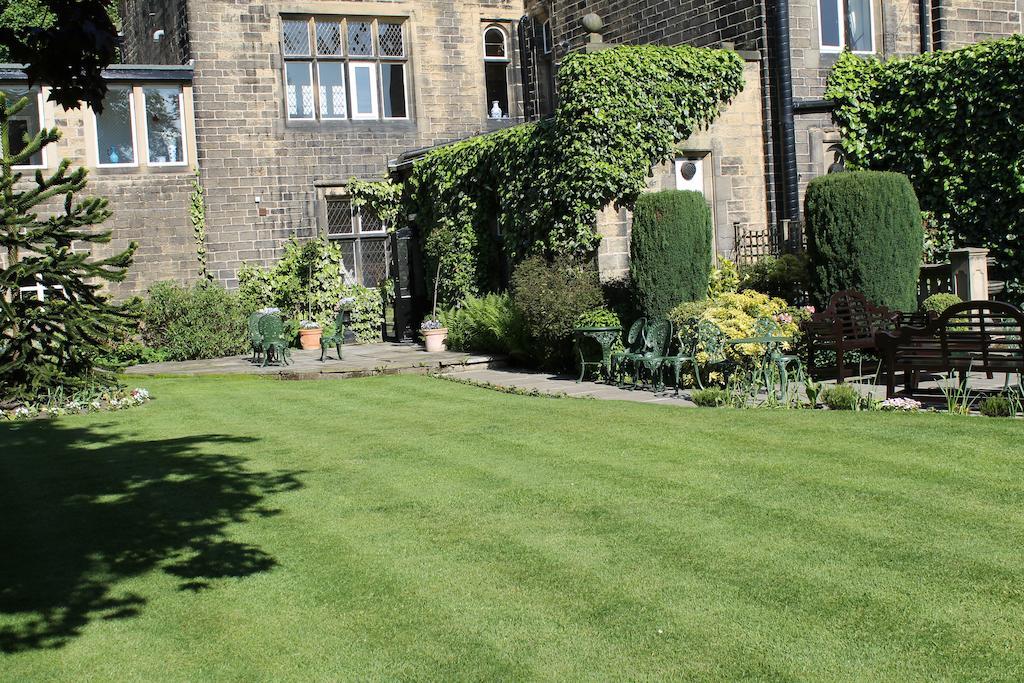 Oakwood Hall Hotel Bingley Bagian luar foto