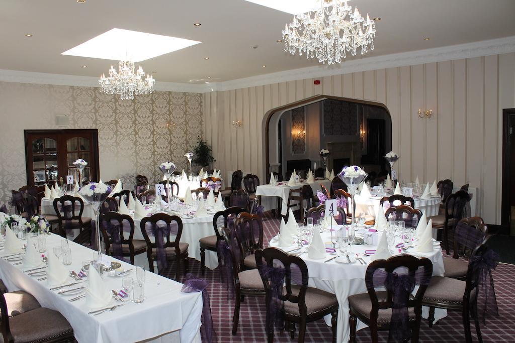 Oakwood Hall Hotel Bingley Bagian luar foto
